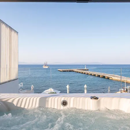 Soleluna 2-on The Beach-hot Tub-smart Apartman