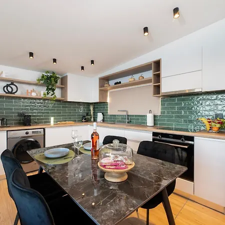 Soleluna 2-on The Beach-hot Tub-smart Apartman Kosz